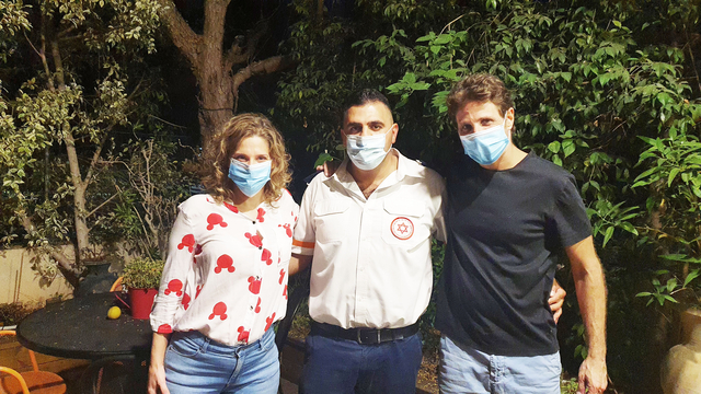 גיל ודנה גורדון יחד עם פראמדיק מדא אחמד אבו שאח צילום דוברות מדא 25.10.2020 2
