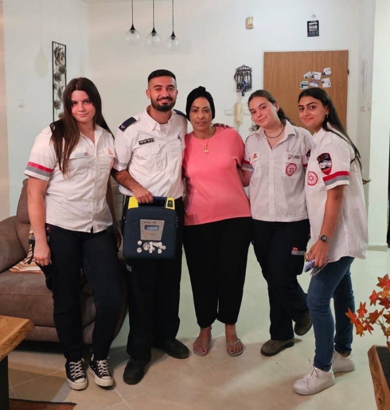 התמוטטה בביתה וניצלה בזכות טיפול במפעם (דפיברליטור)