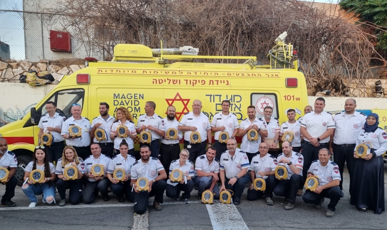 30 מַפְעֲמִים (דפיברילטורים) של מד"א חולקו לכונני מגן דוד אדום במרחב איילון