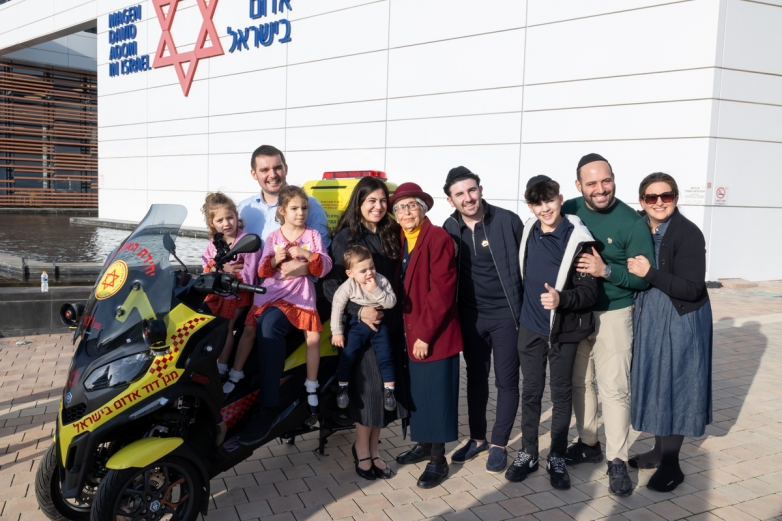 אופנוע טיפול נמרץ חדש, תרומת הגב' הגברת תמרה מירזיוף לוי, נחנך בטקס שהתקיים בבנק הדם ברמלה