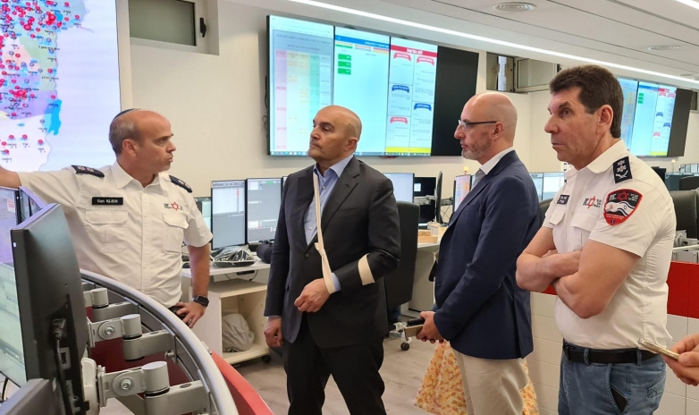 שגריר צרפת בישראל, פרדריק ז'ורנס הגיע לביקור במוקד הלאומי של מד"א בקרית אונו