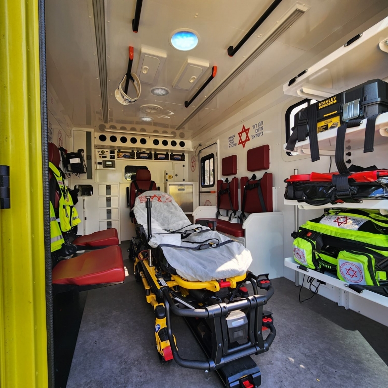 ניידת אקמו ראשונה מסוגה בישראל נתרמה למגן דוד אדום