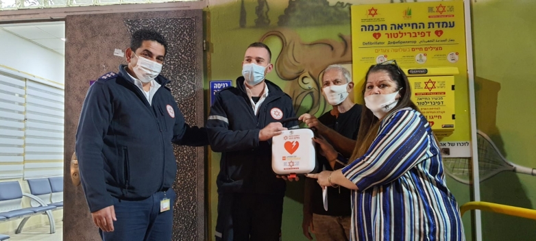 הצבת עמדות החייאה חכמות ומצילות חיים באשדוד לזכרו של סרן אביב קחאני ז&quot;ל